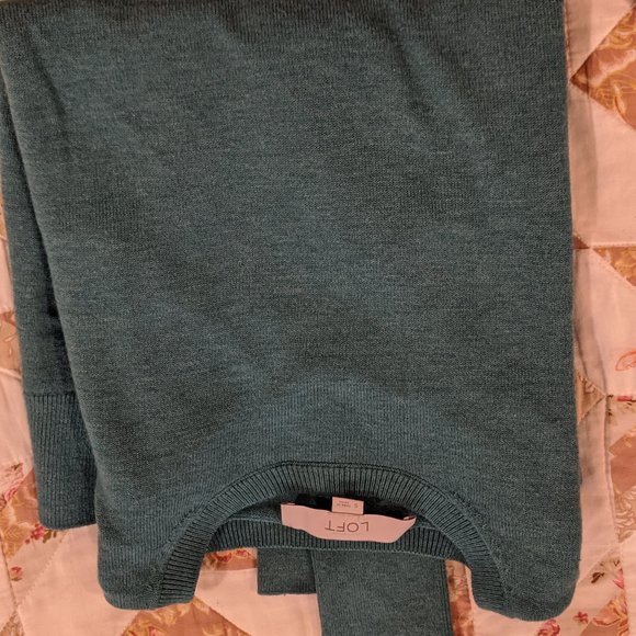 LOFT Turquoise Sweater - Picture 1 of 3